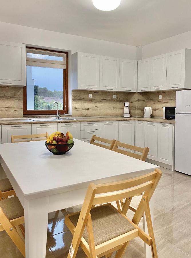 Spacious & Cozy 2 Bed Apartment With Work Space & Fast Wi-Fi Stara Zagora Exterior photo